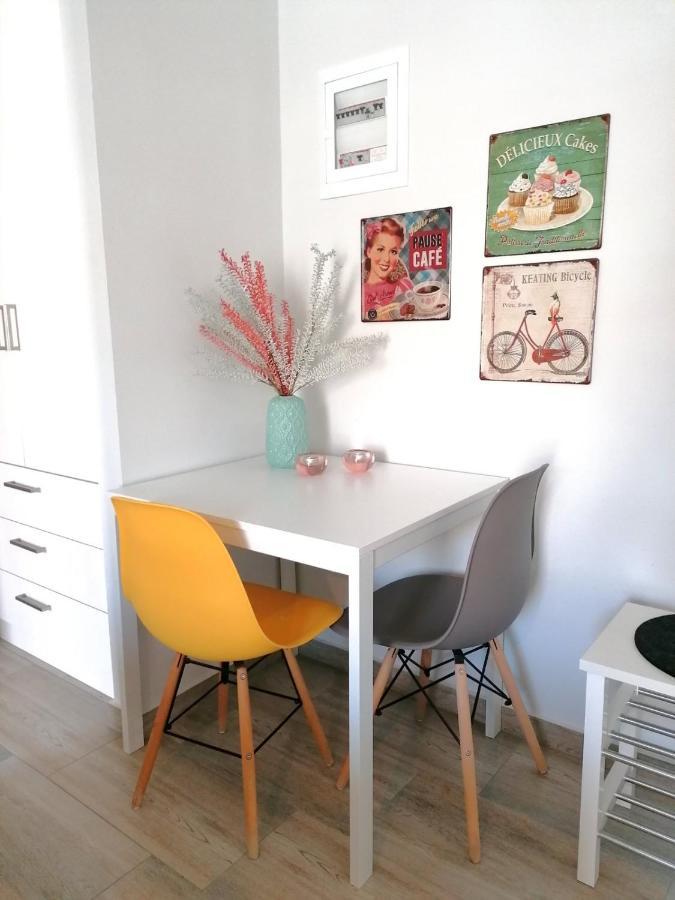 Myrsini'S Apartment Néa Péramos 外观 照片