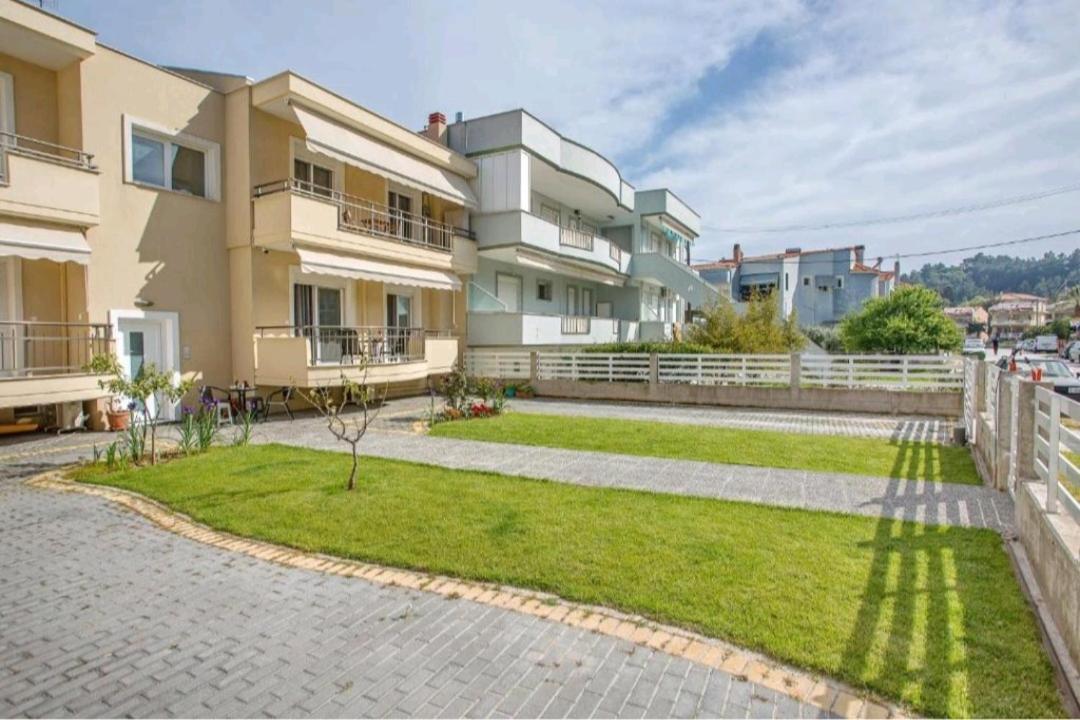 Myrsini'S Apartment Néa Péramos 外观 照片