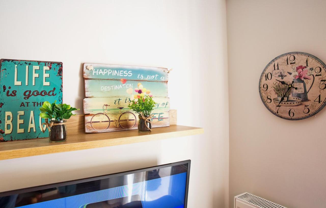 Myrsini'S Apartment Néa Péramos 外观 照片